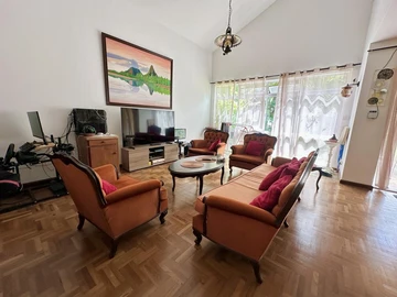 Maison de 8 Chambres