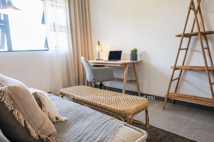 Appartement R+2 à vendre à Goodlands, Rivière du Rempart, 142m², 3 chambres, vue mer, piscine commune, parking gardé.