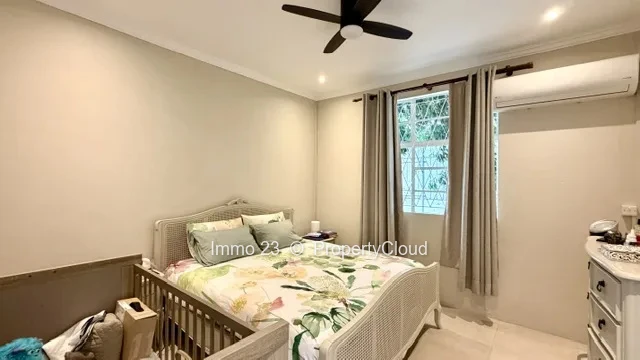 Houses / Villas - 4 bedrooms - Beau Bassin