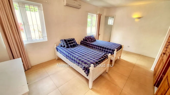 4-bedroom family home in a huge garden