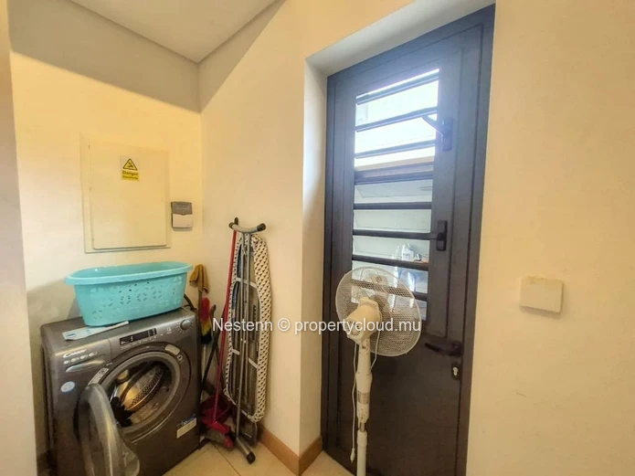 Duplex moderne de 3 chambres à Beau Plan Smart City