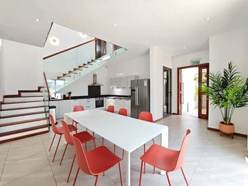 4 Bedroom Villa