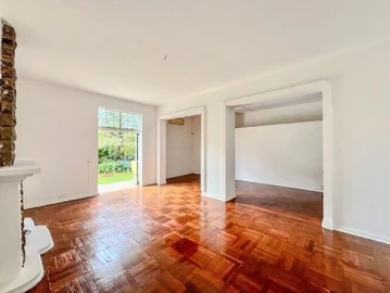 6 Bedroom House