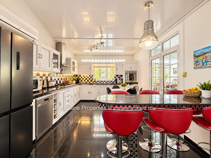 A Beautifully Maintained Family Home in the Heart of Flic en Flac