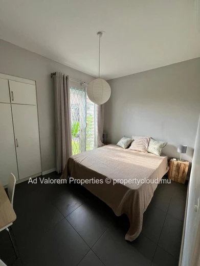 For Sale – Elegant architect-designed villa of 200 m² in Albion
