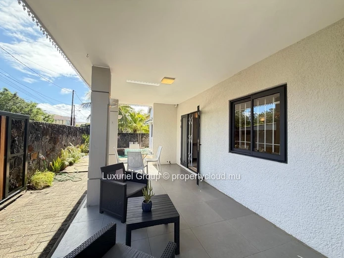Spacious Villa with Private Pool in Pereybere