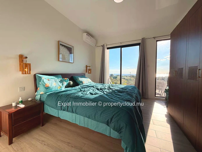Stunning Brand-New 5-Bedroom Villa with Infinity Pool and Ocean Views – Ocean Side, Flic-en-Flac