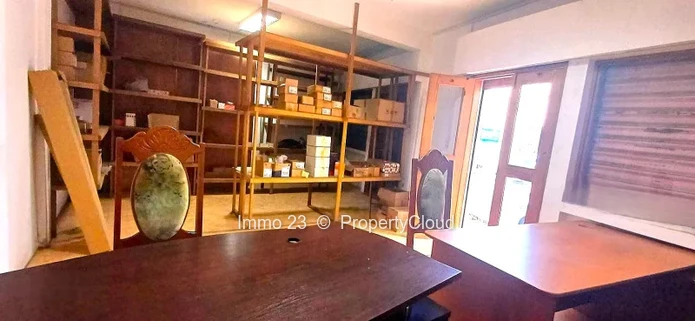 Commercial Space - 248m2 - Port Louis - Ref. EM98866VE