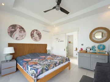 4 Bedroom Villa