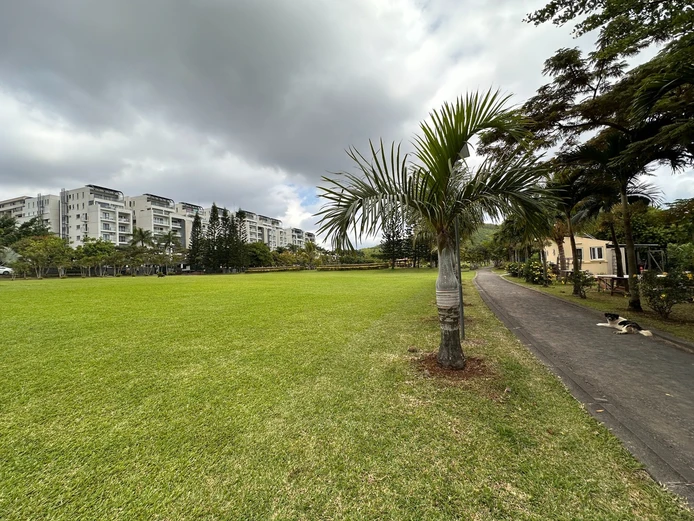 Terrain résidentiel de 4 220 m² à vendre à Sodnac