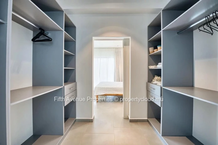 Grand Baie – Prestigious 3-Bedroom En-Suite Apartment