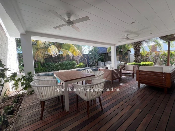 Villa meublée 3 chambres avec piscine privée à louer à Grand Baie