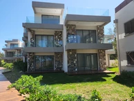 Beachfront property - Residential area in Poste Lafayette.