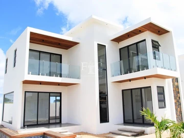4 Bedroom Villa