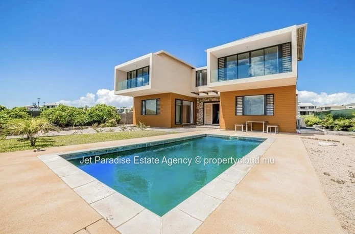 Villa de 4 Chambres avec Piscine Privée au Jardin d'Anna