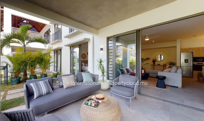 Luxury RES Apartment with Communal Pool in Prime Grand Baie Location! 2 Beds, Balcony, Indoor Spa, Close to Amenities.