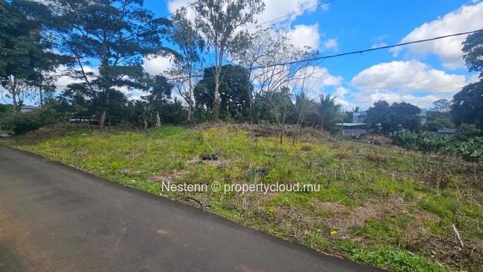 Magnifique terrain de 467,5 m² 