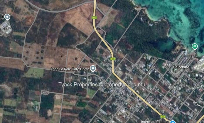 Terrain en Pleine Propriété à Vendre à St François – 3,8 Arpents