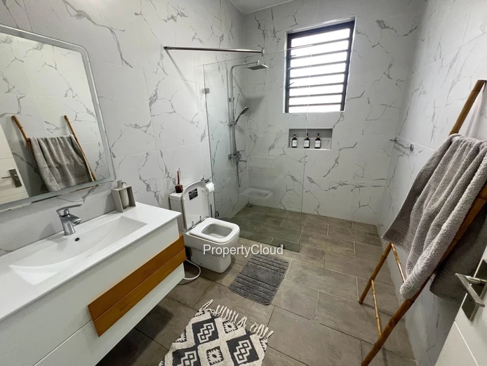 For Rent - 3-Bedroom Apartment - Albion