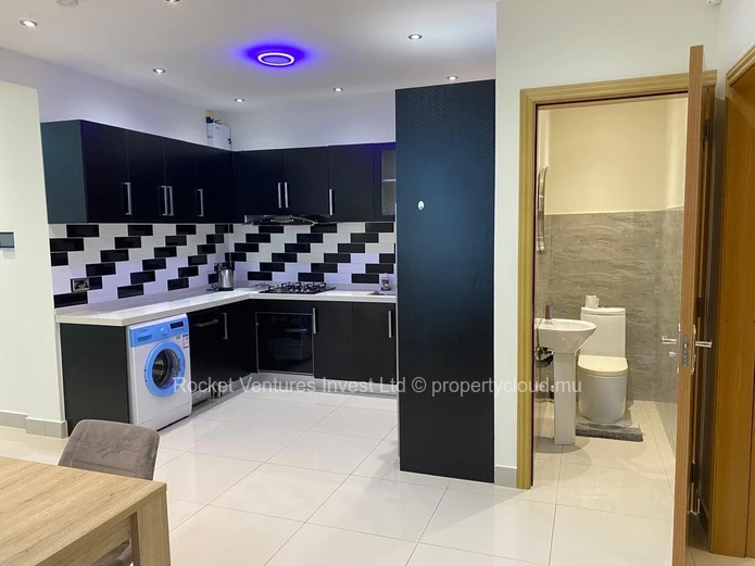 Apartments. 2 bedrooms. North. Grand Bay. 2 minutes to super u