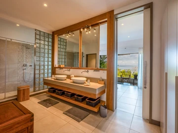 4 Bedroom Apartment