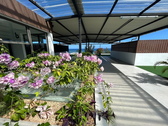 Exclusive 3-Bedroom Loft with Private Plunge Pool and Sea Views – Flic en Flac