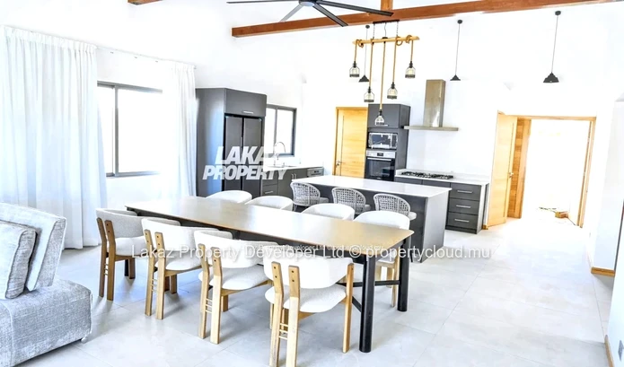 House / Villa - 3 Bedrooms - 240 m²