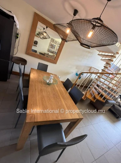 Luxurious Beachfront Penthouse in Péreybère with Easy Sea Acess and Resort-style Amenities! 