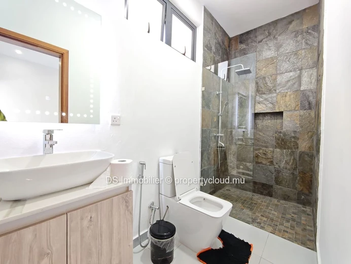 Villa For Rent – Calodyne-North