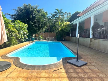 5 Bedroom Villa