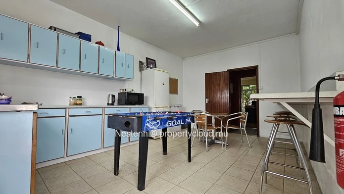 Commercial property with residential potential 