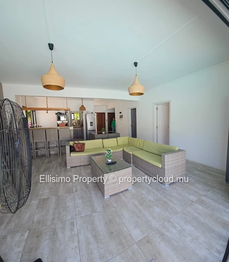 4 bedrooms villa