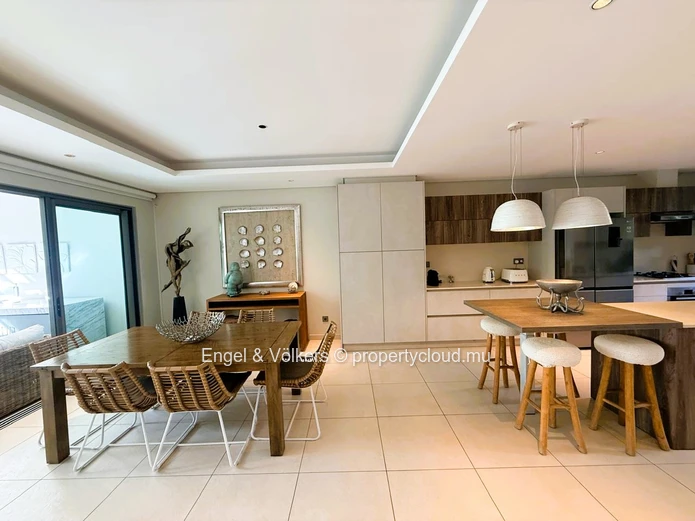 Luxury Townhouse with Private Pool & Golf Views in Anahita