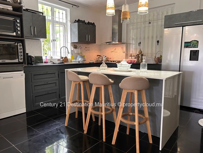 Beautiful Furnished Villa with Pool – Cap Malheureux