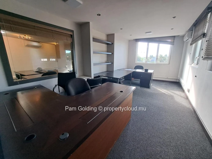 Grand Baie - Espace Bureau à vendre – Pam Golding Mauritius