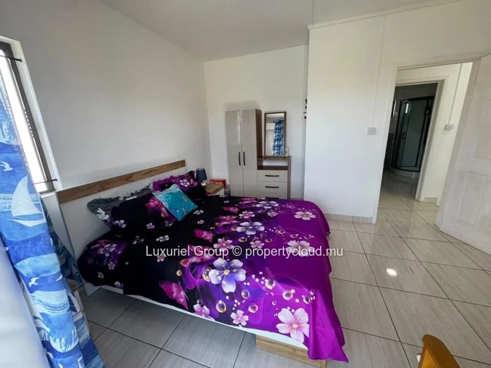 2-Bedroom Duplex with Pool View