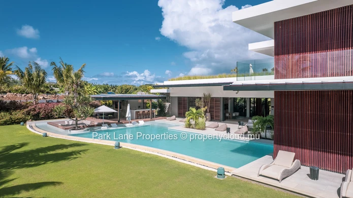 Luxury Villa in Anahita Mauritius – Contemporary Elegance in a Prestigious Estate
