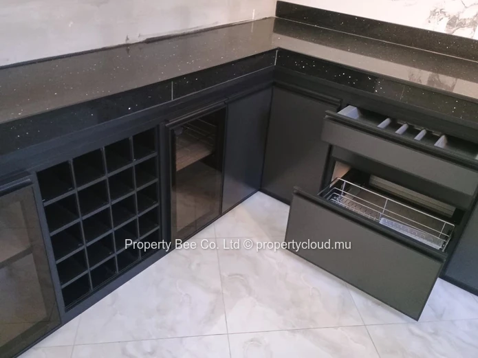 Emplacement prestigieux | Habitation spacieuse | Opportunité d'investissement