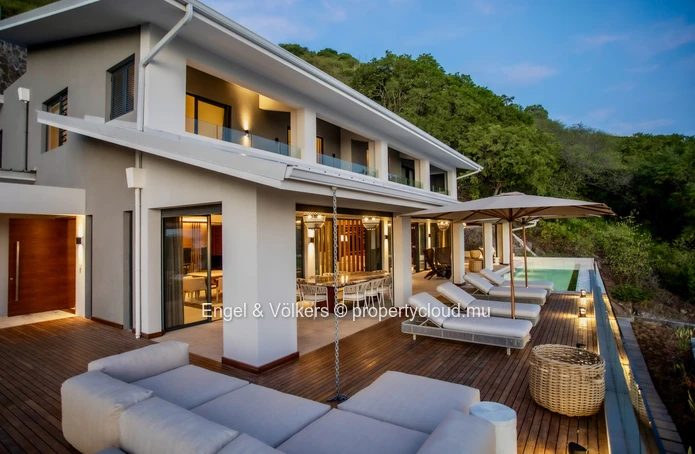 Ultra-Luxury Villa with Panoramic Lagoon Views in Black River, Mauritius