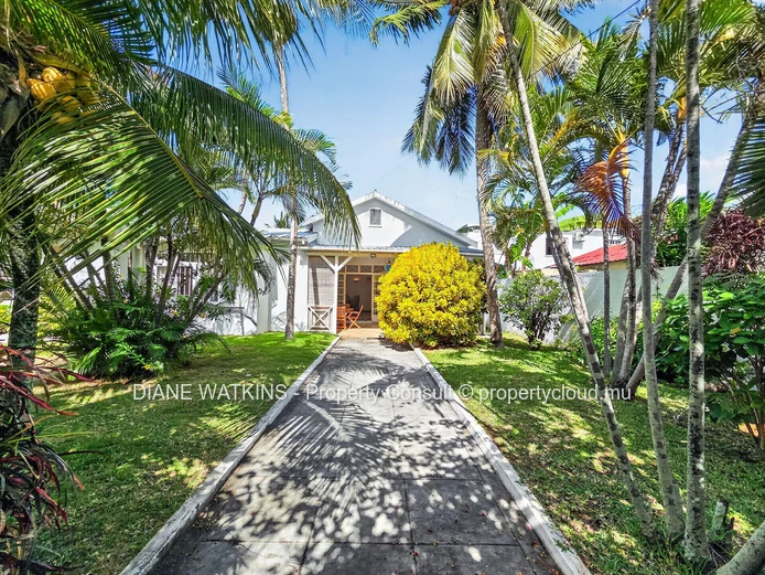 Villa 5 chambres avec piscine privée à vendre à Grand Gaube