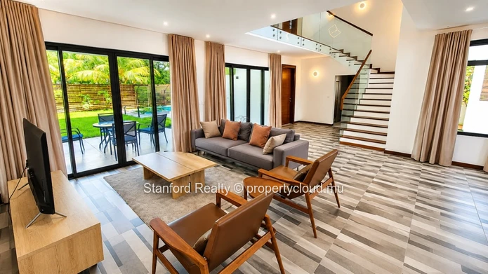 Luxury 4-Bedroom Villa for Rent in a Prestigious Resort Estate - Grand Baie