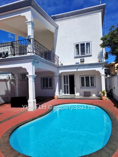 Villa À Louer À Pereybere