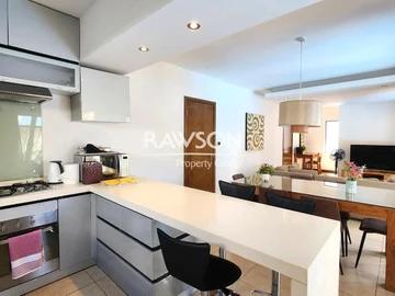 4 Bedroom Villa