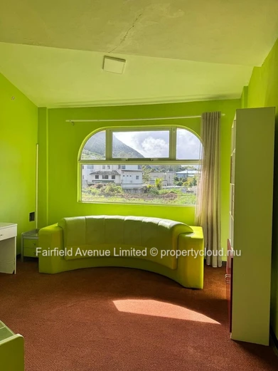 Maison 6 chambres avec piscine à vendre à Montagne Ory