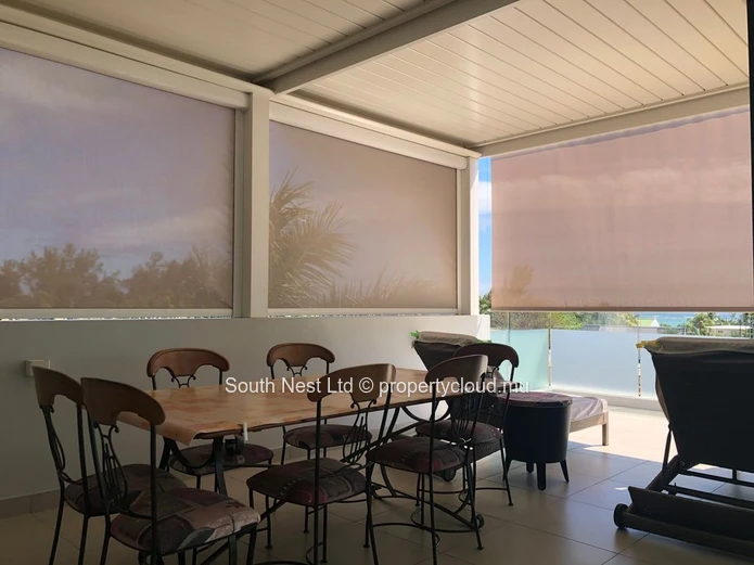 Vue mer et coucher de soleil: penthouse de 3 chambres idéalement situé à côté de la plage 