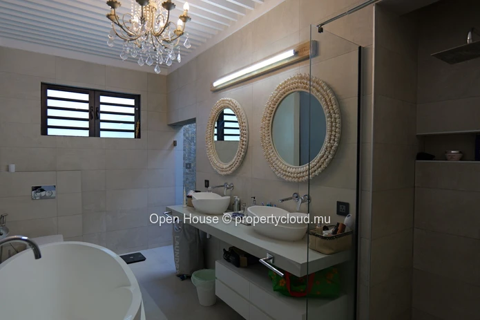Villa meublée 3 chambres avec piscine privée à louer à Tamarin