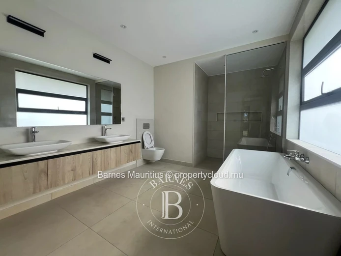 ANAHITA GOLF RESORT – Villa contemporaine neuve - 4 chambres