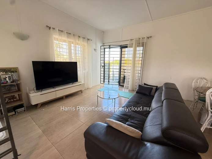 Appartement meublé au rez-de-chaussée à louer à Mon Choisy