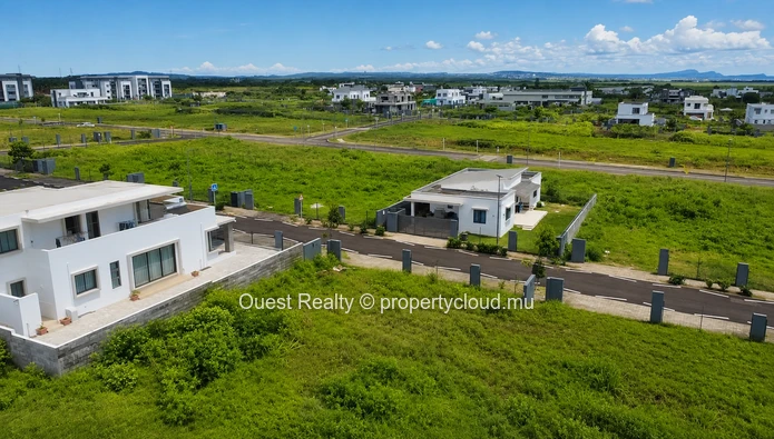 TERRAIN À VENDRE – L'Avenir, Moka Smart City