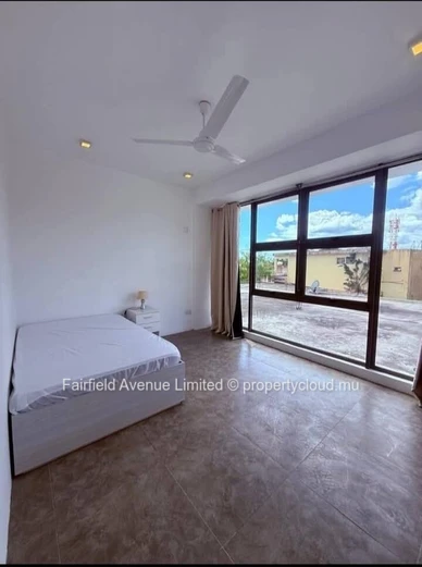 Maison meublée 3 chambres avec bureau à louer à Coromandel